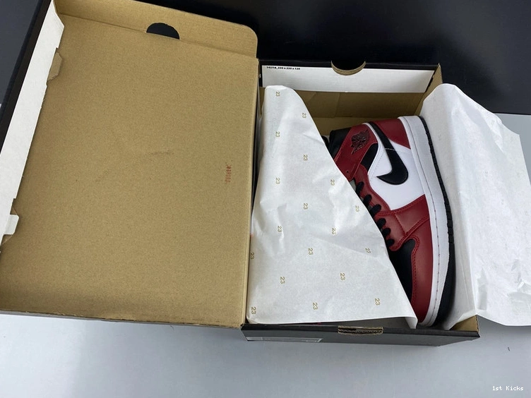 1 554724-069 AJ1 Jordan Chicago  Air Mid 0313